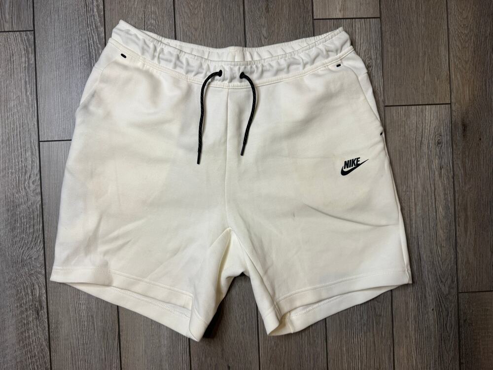 Nike Tech Fleece Shorts Sail/Black CU4503-133 Size Large